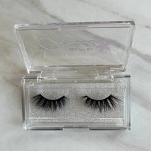 Load image into Gallery viewer, Dancing Queen Lash Kit
